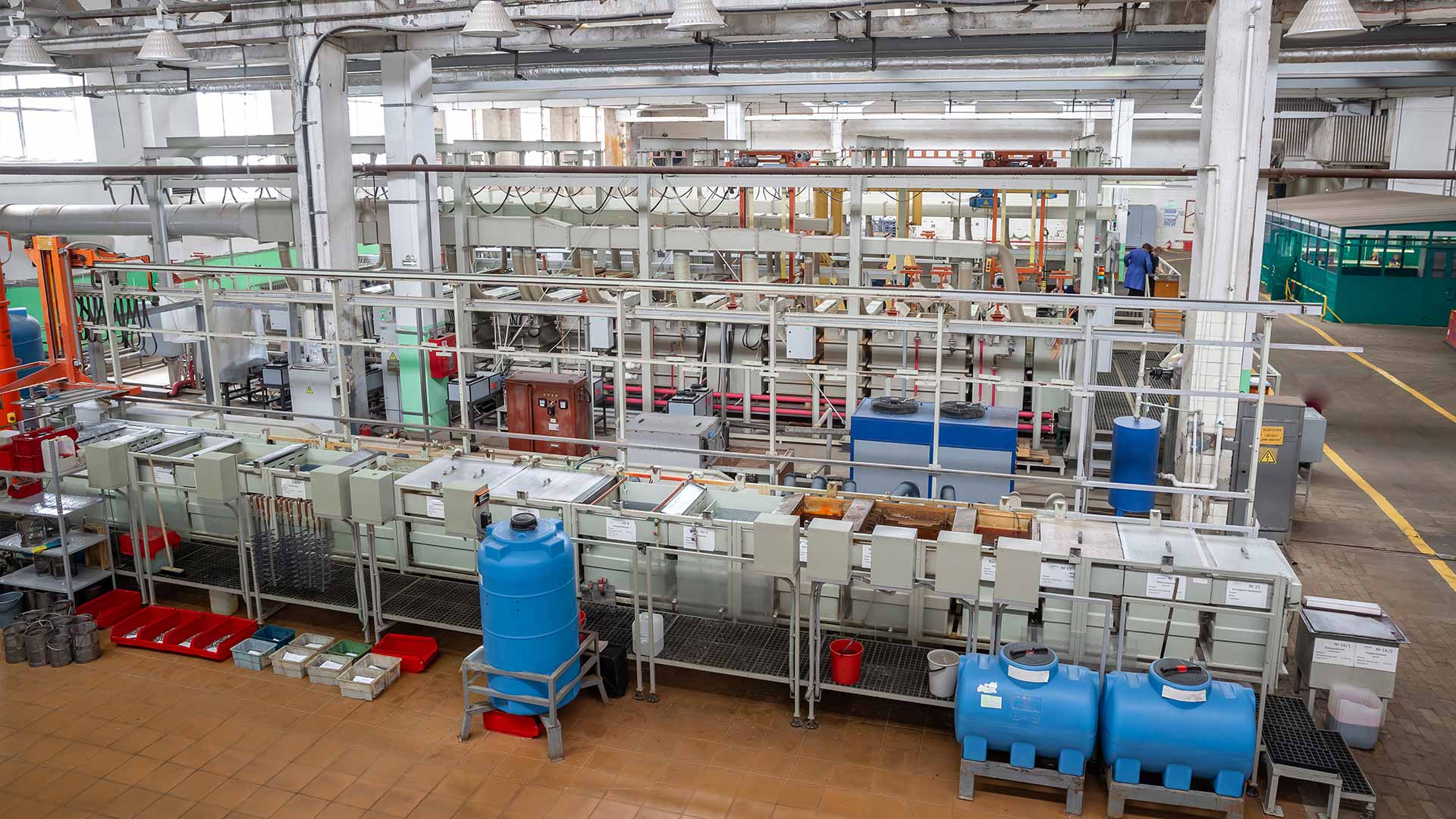Bain galvanique traitement fixations industrielles